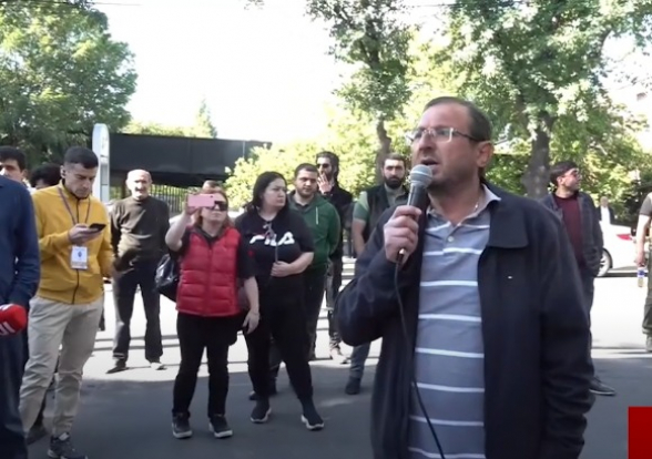 Նրանք դադարել են տերը լինել ՀՀ տարածքային ամբողջականությանը․ Գեղամ Մանուկյանը՝ նախագահականի դիմաց